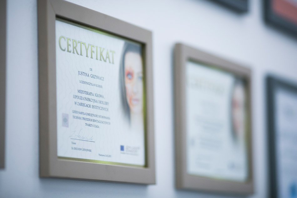Certyfikat potwierdzający uprawnienia doktor Justyny Grzywacz do wykonywania mezoterapii igłowej